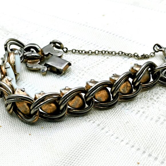 Vintage MCM Lucite panel bracelet with large clasp 1960s - Picture 6 of 8